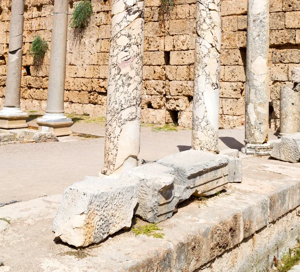 Perge oude constructie in Azië Turkije de kolom en de Romeinse — Stockfoto