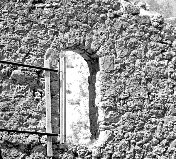 Olympos arbusto puerta en myra la vieja columna piedra const —  Fotos de Stock