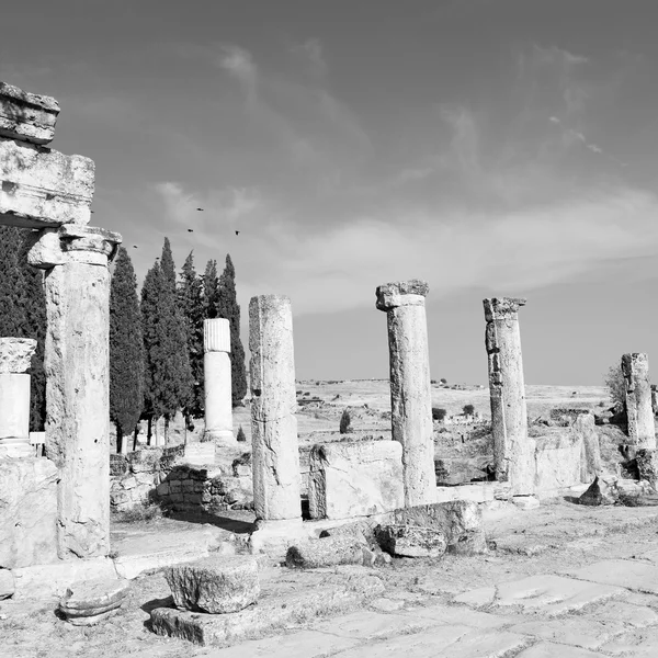 geçmiş pamukkale eski yapılar Asya Türkiye'de sütun 