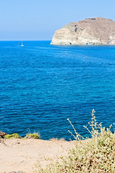 Rocas de la colina en la playa Grecia —  Fotos de Stock