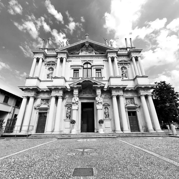 Gebäude europa alter christ alt in italien milan religion — Stockfoto
