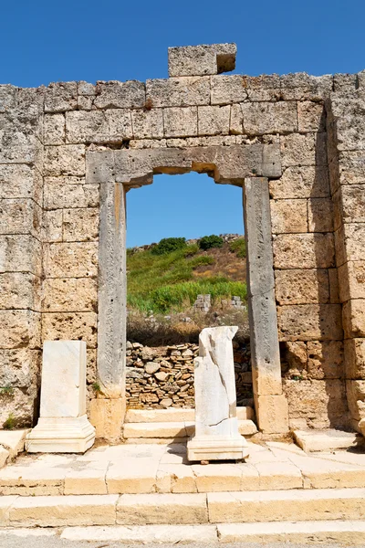 Perge vecchia costruzione in tacchino e il romano — Foto Stock