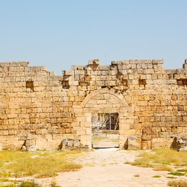  Perge eski inşaat Asya Türkiye'de sütun taş ve  