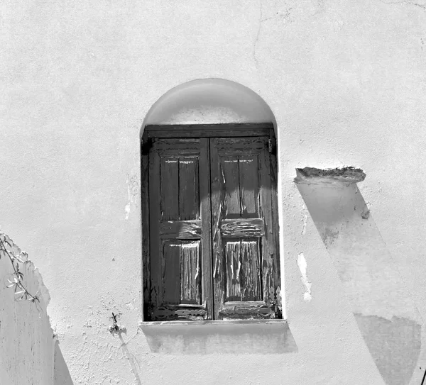 Greece janela antiga na europa arquitetura antiga e g — Fotografia de Stock
