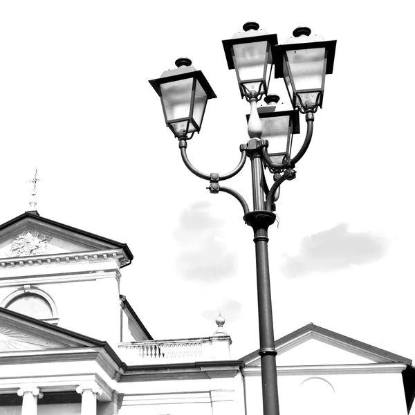 Épület Európa régi keresztény utcai lámpa — Stock Fotó