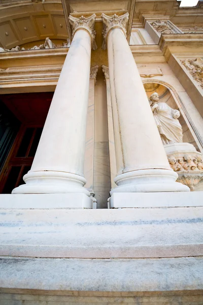 Astratto vecchia colonna in Europa italia e marmo — Foto Stock