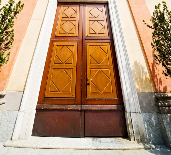 Monumento vecchia architettura in italia europa milano religione a — Foto Stock