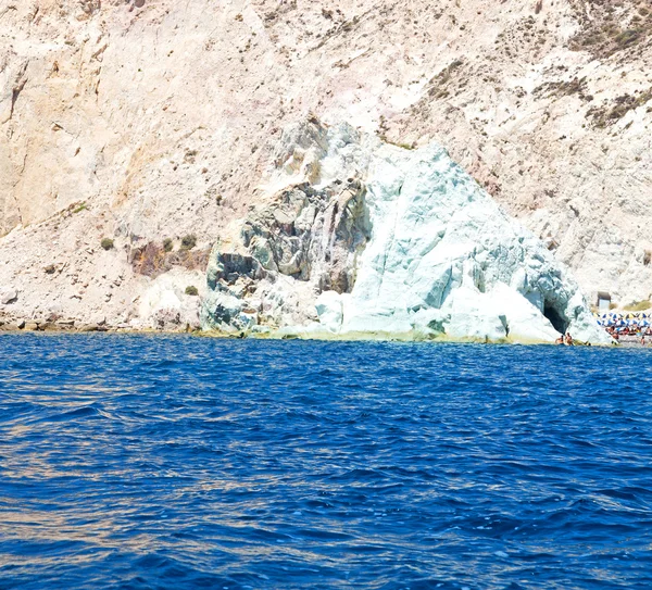 Aus dem boot meer und himmel im mediterranen meer Santorini griechenland — Stockfoto