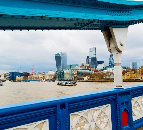 Thames river windows i bron — Stockfoto