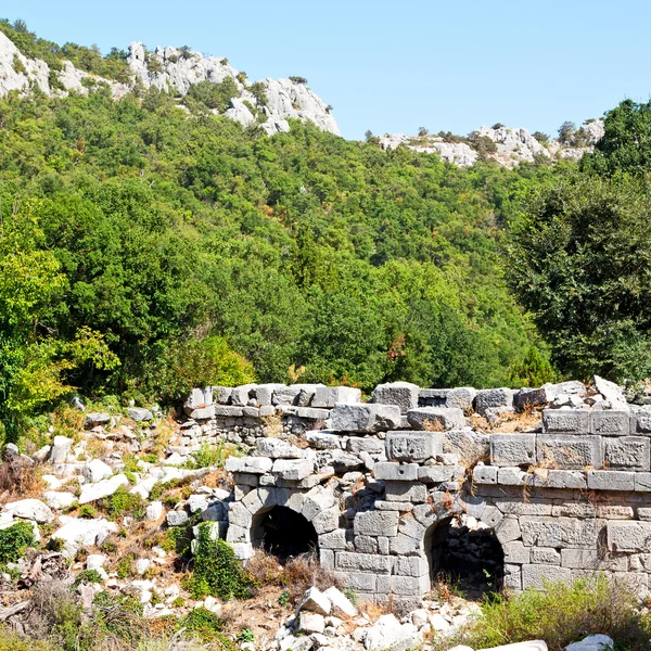 Det gamla templet och teater i termessos antalya Turkiet Asien sky — Stockfoto