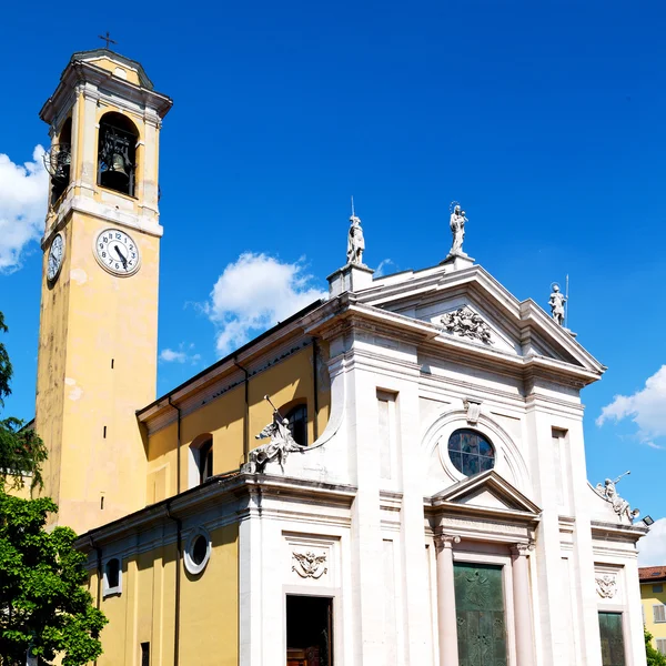 Europe  old christian ancient  in  fountain — Stock Photo, Image