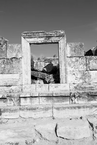 Et l'histoire du temple romain pamukkale vieille construction en as — Photo