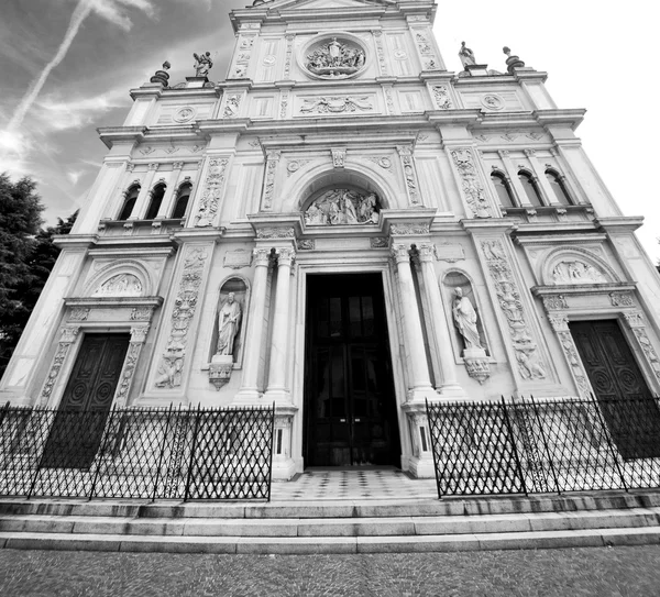 Exterior old architecture in italy europe milan religion — Stock Photo, Image