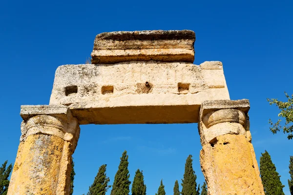 Viejo construcción columna templo en asia pavo — Foto de Stock