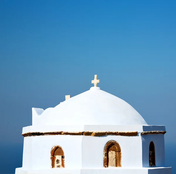 산 토 리 니 그리스 오래 된 건설 및 하늘에 백색 십자가 — 스톡 사진