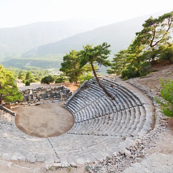 Ruinas piedra y teatro en antalya arykanda pavo asia cielo a —  Fotos de Stock