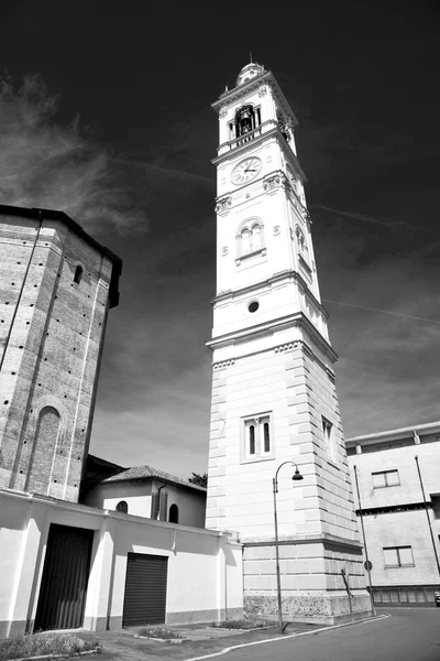 Torre del reloj de construcción en italia Europa vieja piedra y campana — Foto de Stock