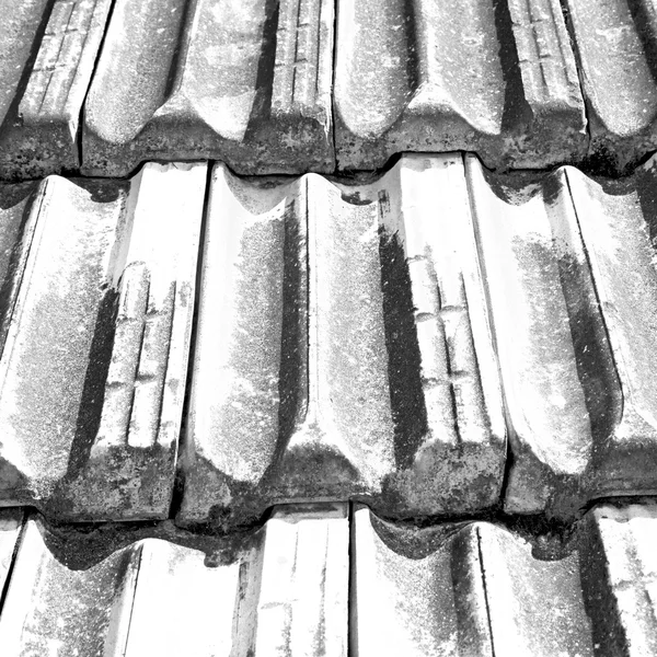 Old roof in italy the line and texture of diagonal architecture — Stock Photo, Image