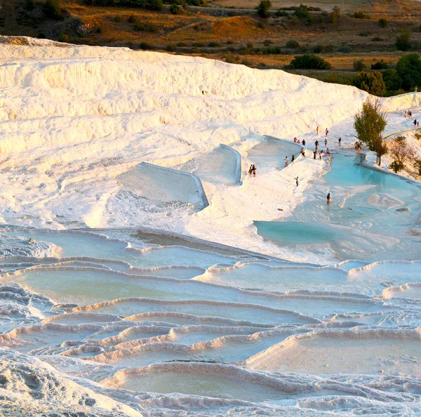 Bagno e travertino astratto in acqua pamukkale tacchino asia — Foto Stock