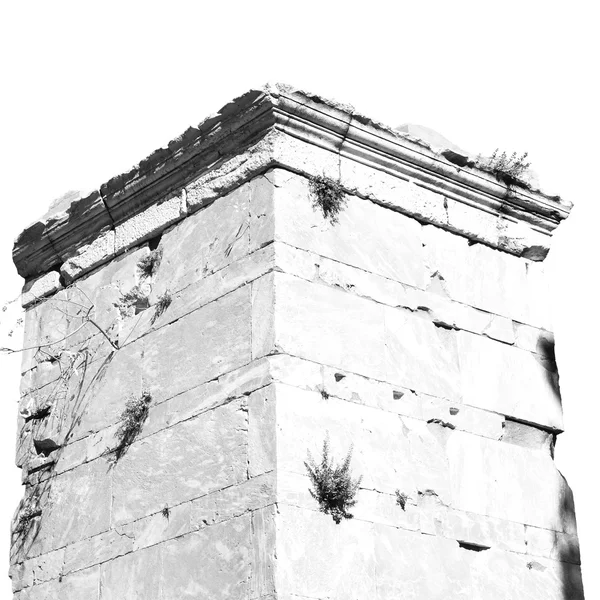 Старый башня и мраморный кирпич в Европе соединяет акрополь и небо — стоковое фото