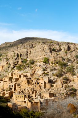 Umman dağda eski terk edilmiş köy evi ve cl kemer