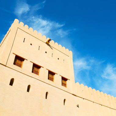 Umman Muscat eski savunma fort battlesment gökyüzü bir