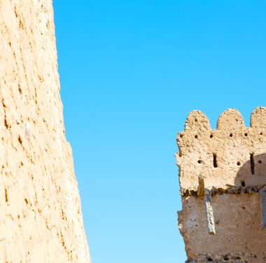 Umman Muscat eski savunma fort battlesment gökyüzü bir