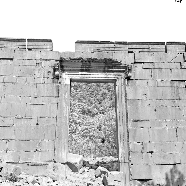 Olympos   bush gate  in  myra  the      old column  stone  const — Stock Photo, Image