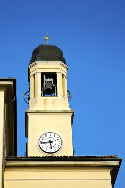 Turbigo alte abstrakte in italien die wand sonniger tag — Stockfoto