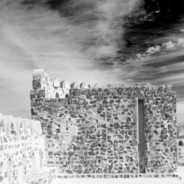 Umman Muscat eski savunma fort battlesment gökyüzü bir