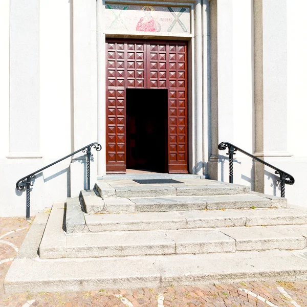 Arquitetura de Europa e o detalhe histórico portão na parede de madeira — Fotografia de Stock