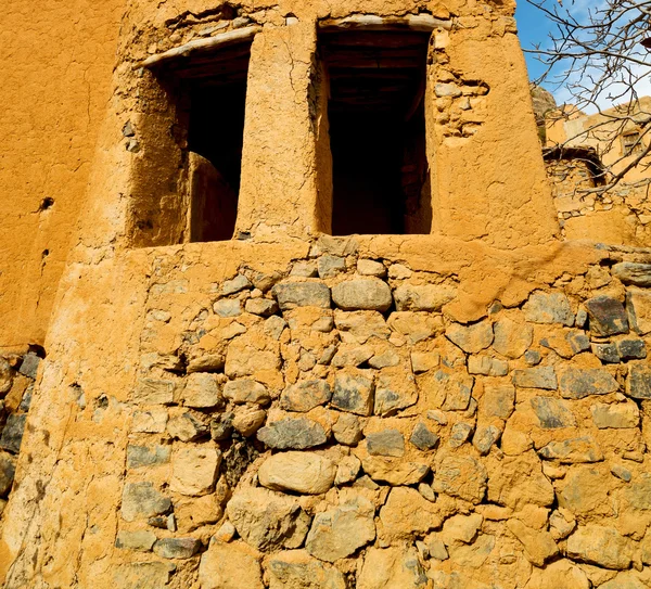 En oman montaña la vieja casa abandonada del arco del pueblo y cl —  Fotos de Stock