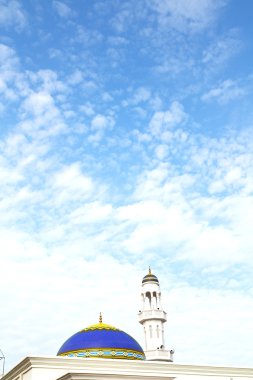 Umman muscat oteli eski Camii Minare ve din gökyüzü temizleyin