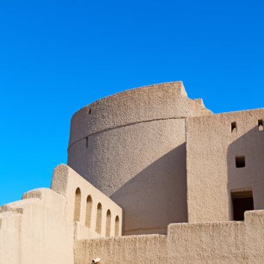 Umman Muscat eski savunma fort battlesment gökyüzü bir