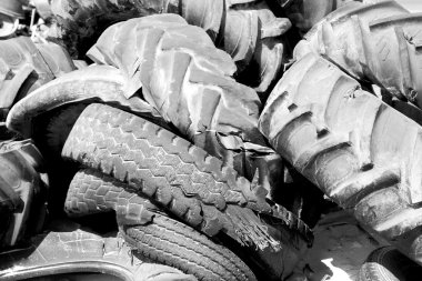 Umman eski lastikleri 