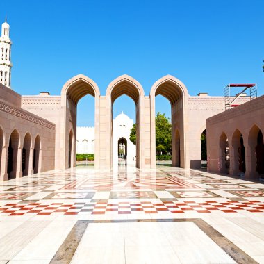 Umman muscat oteli eski Camii Minare ve din gökyüzü temizleyin