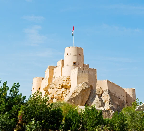 Umman muscat rock eski savunma fort battlesment gökyüzü ve