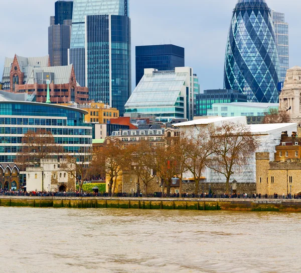 Thames речных окон в городе Лондон дома и офиса — стоковое фото