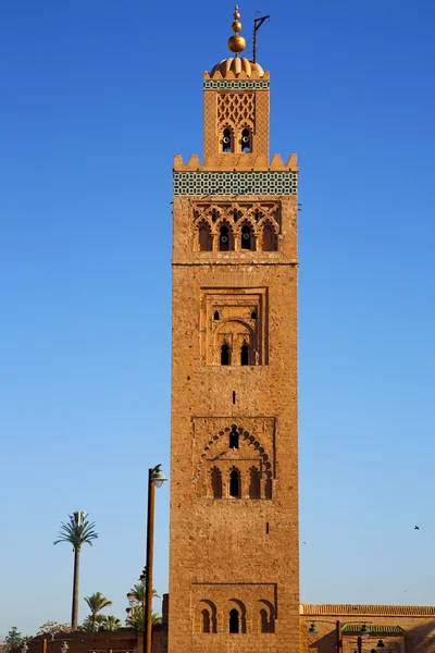 历史摩洛哥非洲尖塔宗教蓝蓝的天空 — 图库照片