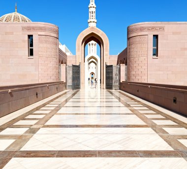 Umman muscat oteli eski Camii Minare ve din gökyüzü temizleyin