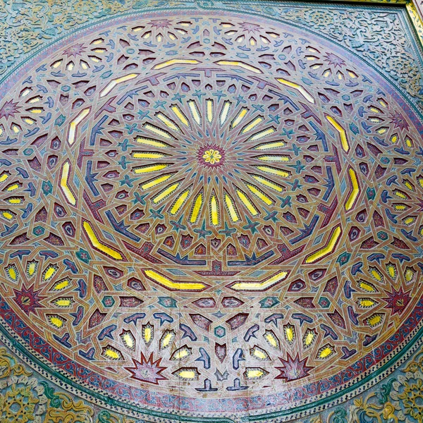 Línea en morocco africa azulejo viejo y piso de cerámica coloreado abst —  Fotos de Stock