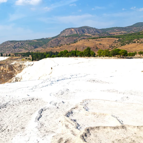 Kąpiel i trawertyn wody streszczenie w pamukkale Turcja Azji — Zdjęcie stockowe