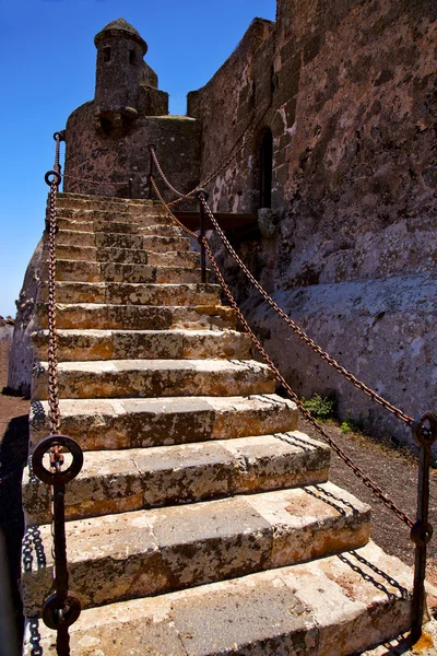 Stap arrecife ophaalbrug lanzarote Spanje het oude muur kasteel — Stockfoto