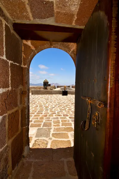 Teguise in arrecife lanzarote castillo de oude muur kasteel — Stockfoto