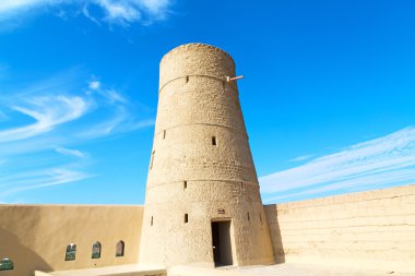 Umman Muscat eski savunma fort battlesment gökyüzü bir