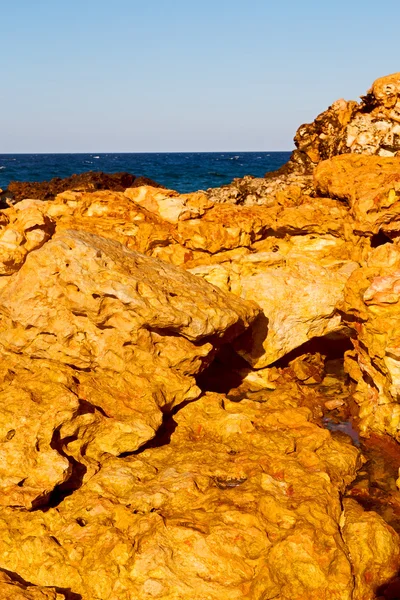 En Oman costa mar océano golfo roca y playa relajarse cerca del cielo —  Fotos de Stock