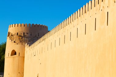 Umman Muscat eski savunma fort battlesment gökyüzü bir