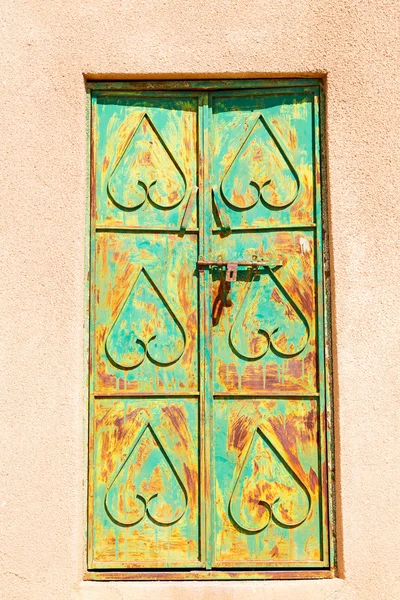 Dans oman vieille porte en bois — Photo