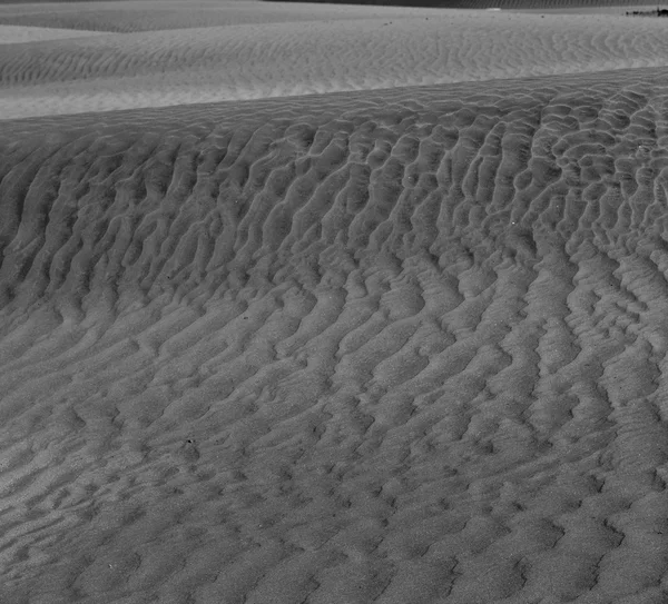 오만의 오래 된 사막 문지름 알루미늄 khali 빈 분기 및 야외 — 스톡 사진