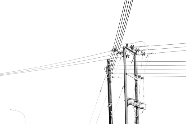 Στο Ομάν το ηλεκτρικό καλώδιο ξύλινο πυλώνα ενέργειας και η τρέχουσα γραμμή — Φωτογραφία Αρχείου